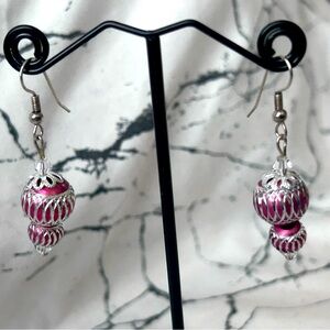 Pink bead & silver tone earrings